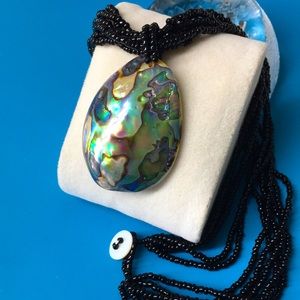 🖤NEW💕Abalone shell teardrop pendant black beaded necklace